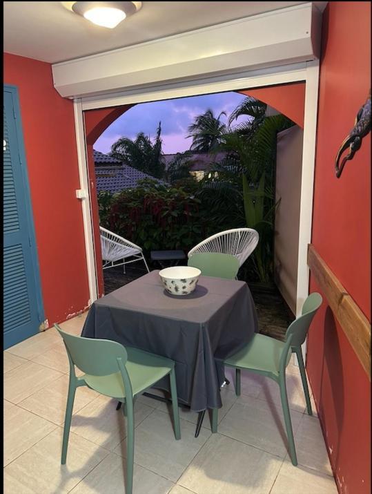 Studio Sainte Anne 2Mn A Pieds De La Plage ,Possibilite Location De Voiture Exteriér fotografie